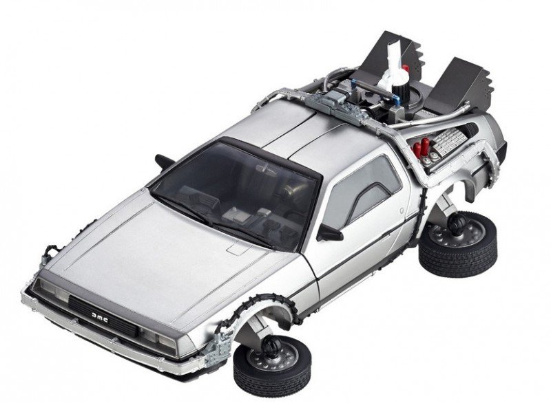 Kaiyodo Figure Complex Movie Revo No.001 DeLorean (Back to the future II)