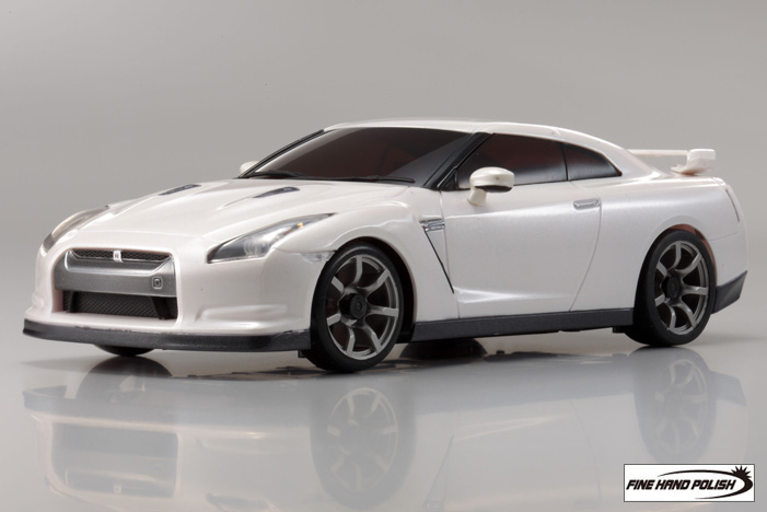 Kyosho 30572W - 1/27 MINI-Z AWD MA-010 - NISSAN GT-R - White Pearl