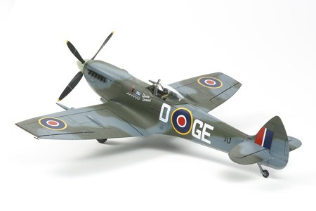 Tamiya 60321 - 1/32 Supermarine Spitfire Mk.XVIe